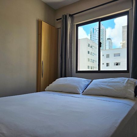 2 Quartos A 200Mts Praia Central, Garagem, Churrasqueira, Wi-Fi 90 Mbps, Pet Friendly Balneário Camboriú Buitenkant foto