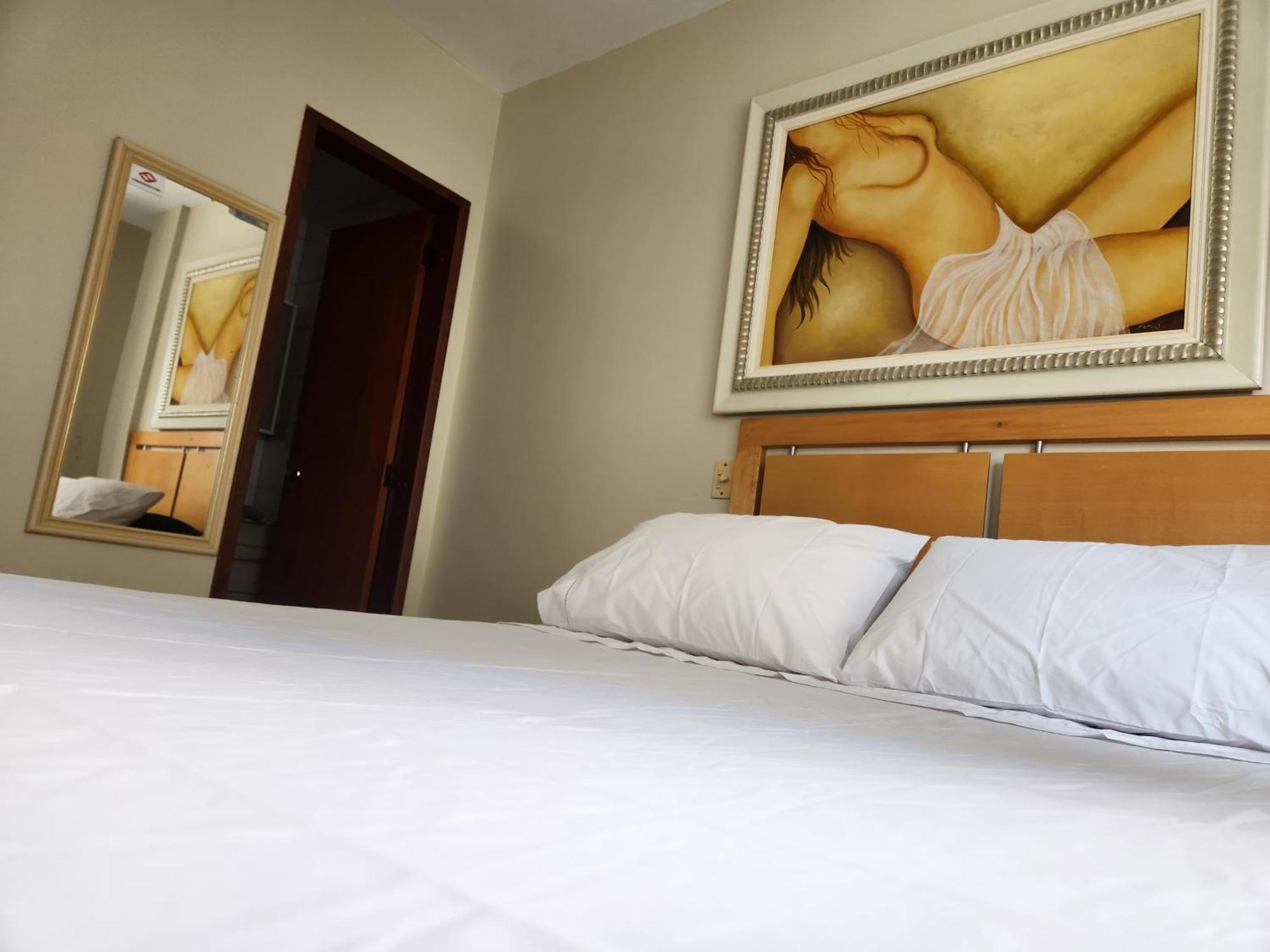 2 Quartos A 200Mts Praia Central, Garagem, Churrasqueira, Wi-Fi 90 Mbps, Pet Friendly Balneário Camboriú Kamer foto