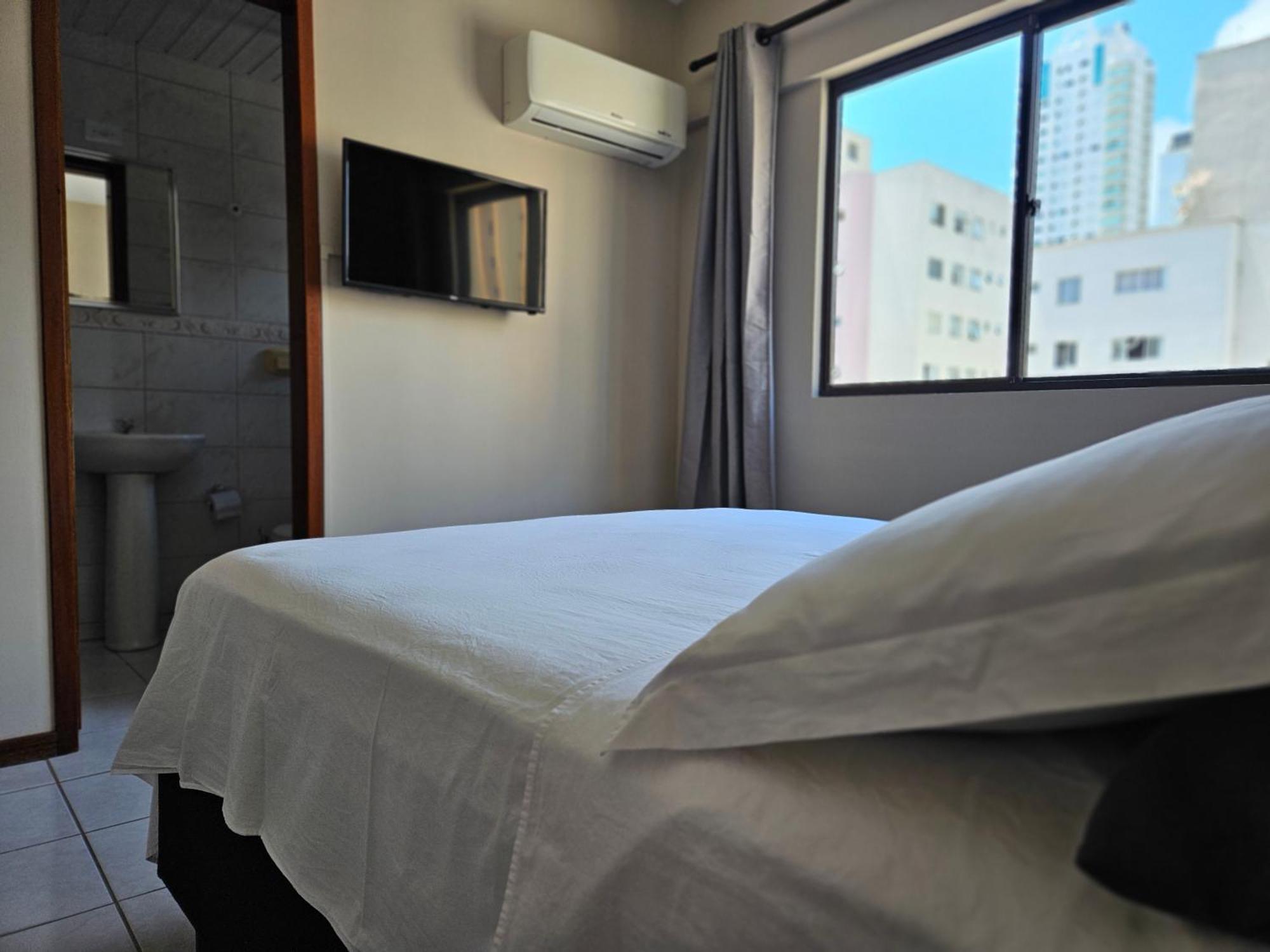 2 Quartos A 200Mts Praia Central, Garagem, Churrasqueira, Wi-Fi 90 Mbps, Pet Friendly Balneário Camboriú Buitenkant foto