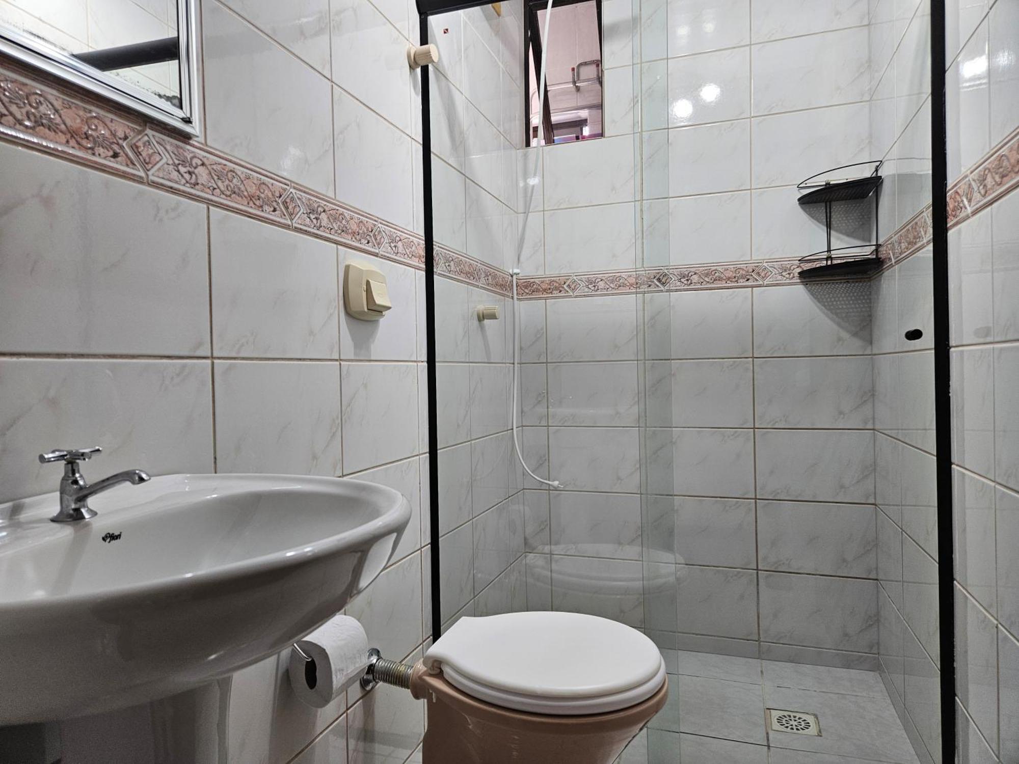 2 Quartos A 200Mts Praia Central, Garagem, Churrasqueira, Wi-Fi 90 Mbps, Pet Friendly Balneário Camboriú Buitenkant foto