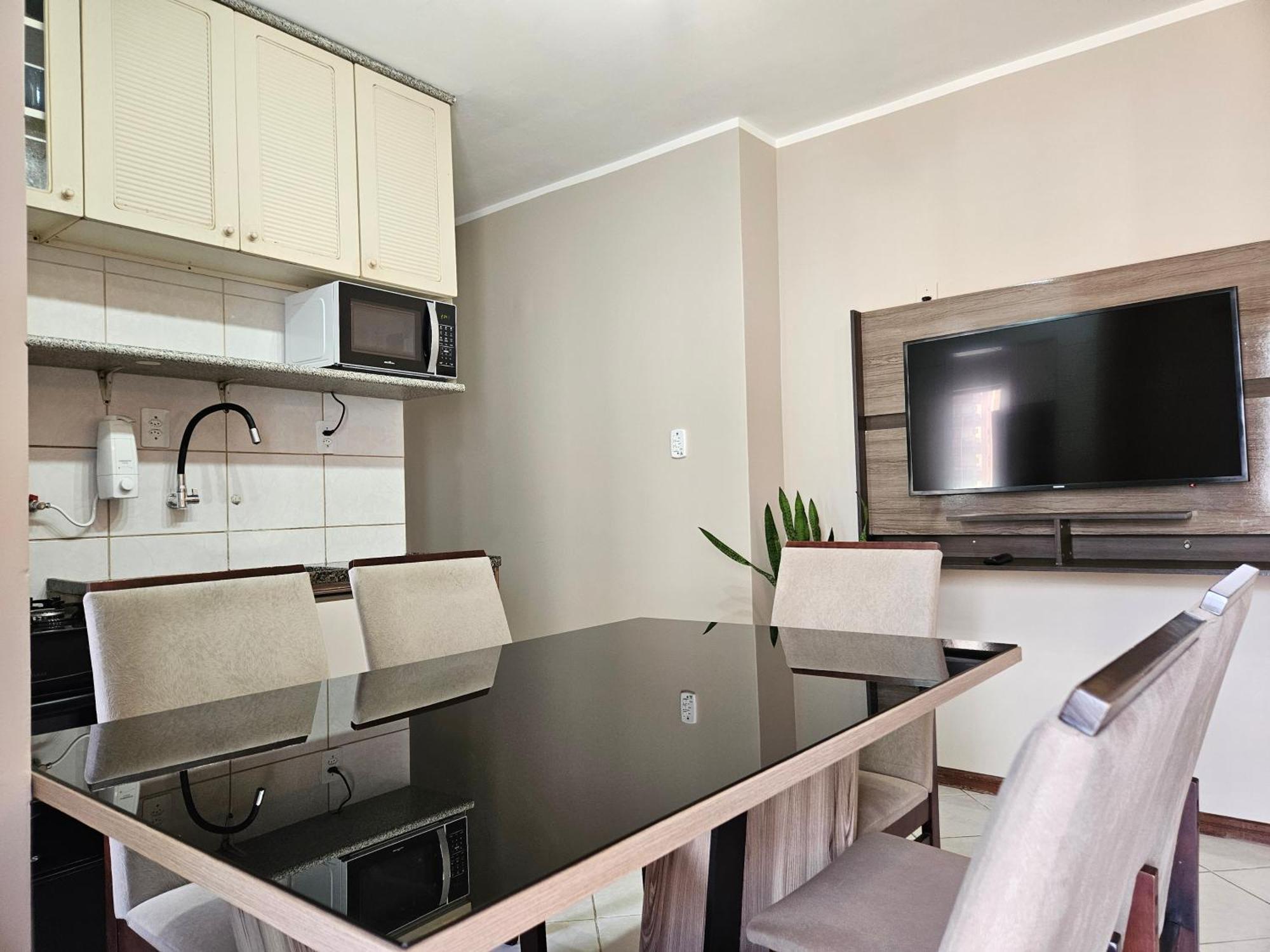 2 Quartos A 200Mts Praia Central, Garagem, Churrasqueira, Wi-Fi 90 Mbps, Pet Friendly Balneário Camboriú Buitenkant foto