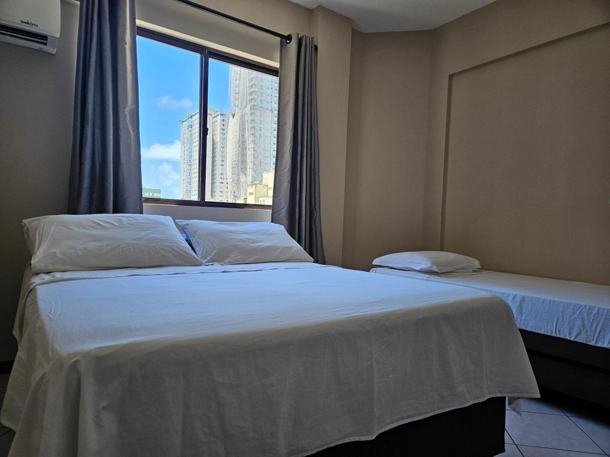 2 Quartos A 200Mts Praia Central, Garagem, Churrasqueira, Wi-Fi 90 Mbps, Pet Friendly Balneário Camboriú Buitenkant foto
